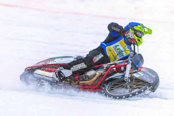 Iceracing гонщиків під час шведські національні чемпіонати на Гц — стокове фото