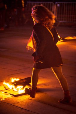 Chaharshanbeh Soori veya celebr için bir yangın Festivali kutlamaları