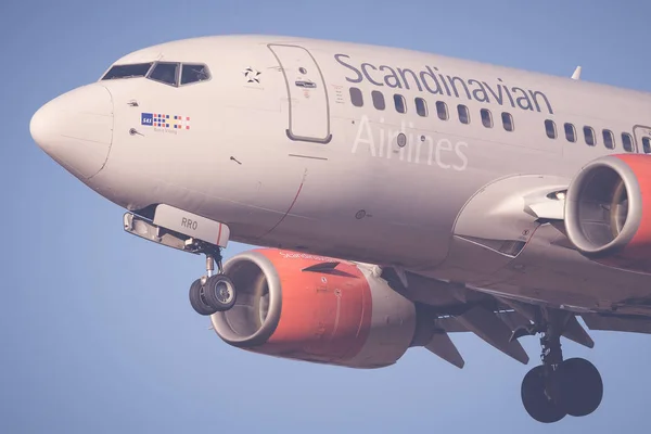 Flygplan från Sas landar på Stockholm Arlanda (Arn) airport dur — Stockfoto