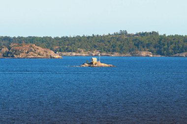 İsveçli archipe çok küçük bir ada çok küçük yazlık