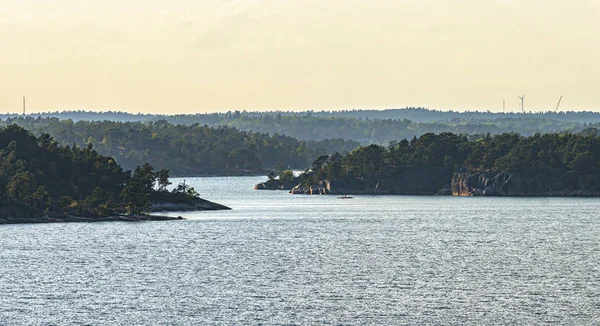 Passaggio dell'arcipelago di Stoccolma visto dalla nave passeggeri dur — Foto Stock