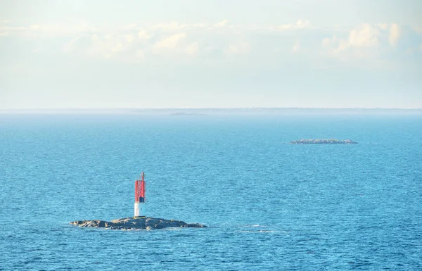 Vue aérienne d'un phare ou d'une balise dans l'archipel de Stock — Photo