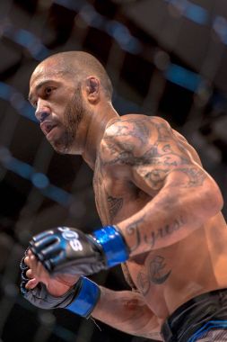 MMA Ünvan maçına arada Papy Abedi vs Dylan Andrews, Çift 