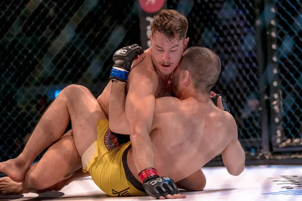 MMA kampen mellan Simon Skold vs Juntaro Ami på Superior Challen — Stockfoto