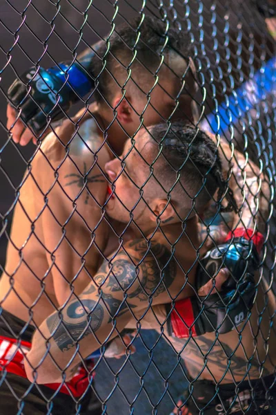 MMA luta entre Thomas Hytten vs Fernando Flores no Superior C — Fotografia de Stock