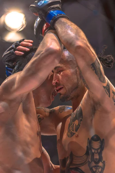 MMA kampen mellan Thomas Hytten vs Fernando Flores på Superior C — Stockfoto