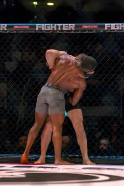 MMA mücadele arada Alexander Bergman vs Roggy Lawson, Çift 
