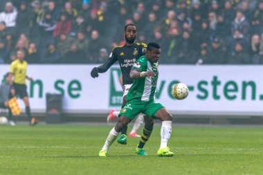 Goitom ve Dibba AIK ve Hammarby If arasında derby maçında bir