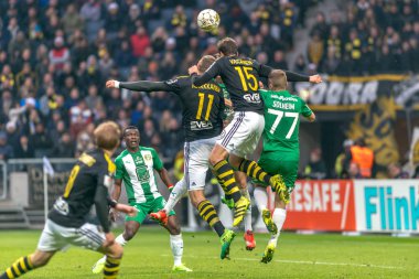 AIK ve H arasında derby maçında bir üstbilgiyle Sauli Vaisanen
