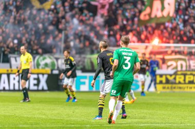 Krpic ve Magyar AIK ve Hammarby If arasında derby maçında bir