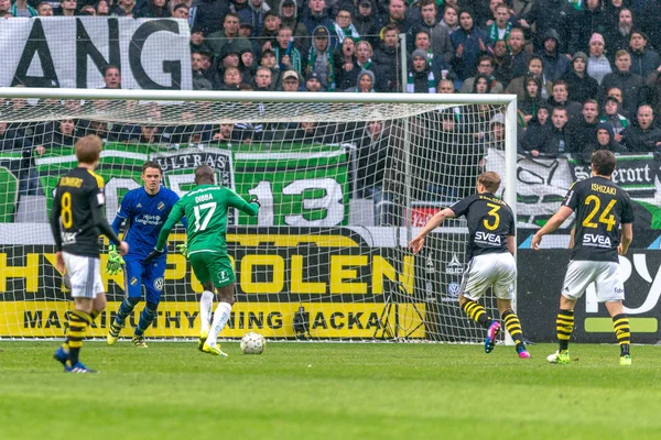 PA Dibba skóruje konečný výsledek pro Hif ve hře od derby — Stock fotografie