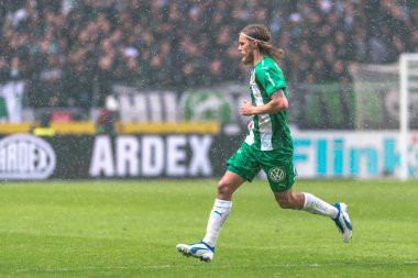 Bjorn Paulsen kar yağışı arasında derby maçında çalıştırmak için 