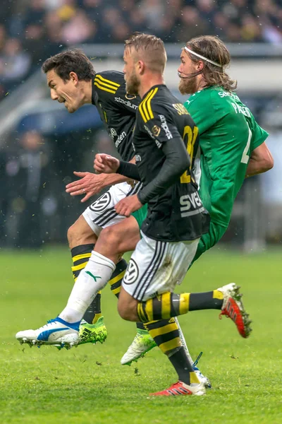 Paulsen e Ishizaki no jogo derby entre AIK e Hammarby — Fotografia de Stock