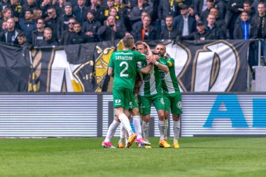 Kutlamalar Arnor Smarason hedef derby maçı betwee, sonra