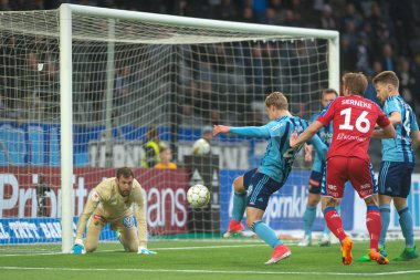 Andreas Isaksson ve eğer Djurgarden arasındaki maç kaydeder