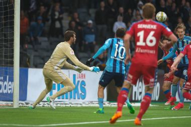 Andreas Isaksson ve eğer Djurgarden arasındaki maç kaydeder