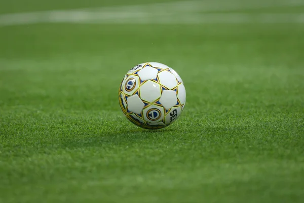 Pelota oficial de Allsvenskanat el partido entre Djurgarde — Foto de Stock