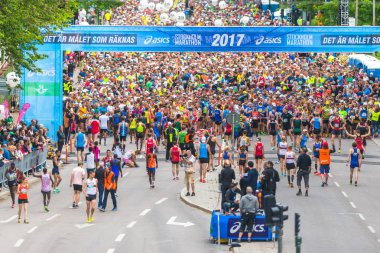 Sadece Liding, Stokholm Maratonu başlamadan önce ısınma