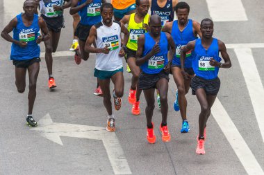 Stokholm Maratonu başladıktan sonra önde gelen grup