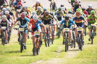 Kadın elit BBES25AK olay fo döngüde Lida başlangıcı