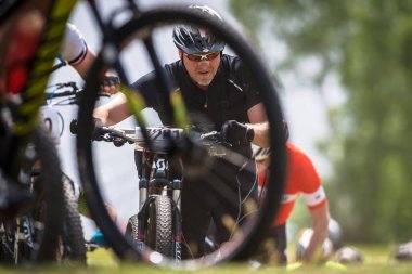 BBES25AK olay Lida döngü dışında ormanlarda başlangıcı