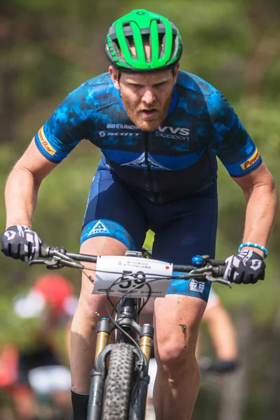 Johan Landström beim Mountainbike-Event Lida Schleife in die fores — Stockfoto