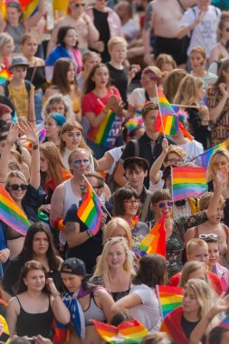 Gurur geçit töreninde mutlu p genç katılımcıların Stockholm