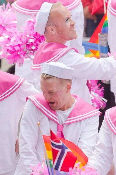 Norweigian choir called the Faggots at the pride parade in Stock — Stock Photo, Image