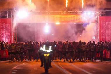 Gece yarısı çalıştırmak veya Midnattsl ilk numaralı seribaşı grup başlangıcı