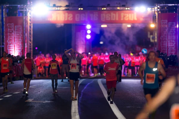 Gece yarısı çalıştırmak veya Midnattsloppe ısınma ve başlangıç önce