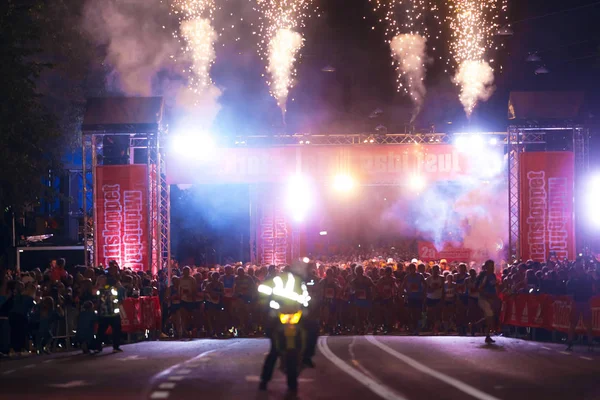 Gece yarısı çalıştırmak veya Midnattsl ilk numaralı seribaşı grup başlangıcı