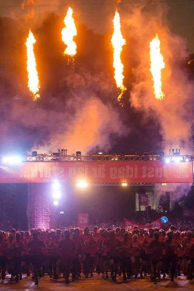 Gece yarısı çalıştırmak ya da Midnattsloppet Stockholm sokaklarında