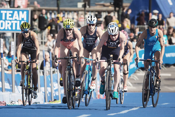 Chasing group cycling in the womens ITU triathlon series