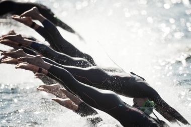 Başlangıç triatlon yüzmek İTÜ dünya triatlon ser kadınların
