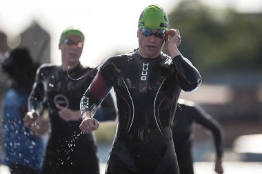 Kadın triatlon yüzmek, İTÜ dünya triathlo, ikinci tur