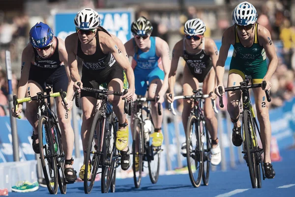 Chasing group lead by Andrea Hewitt (NZL) cycling in the womens — Stock Photo, Image