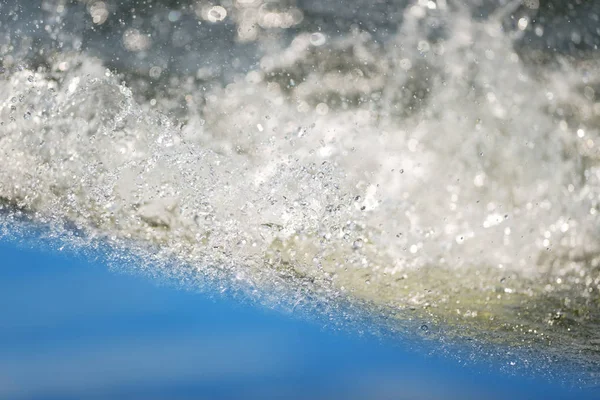 Salpicaduras de agua en el triatlón femenino nadan en el triath mundial de la UIT — Foto de Stock