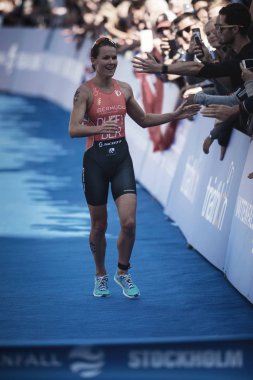 Kazanan Flora Bitiş alanına c ile çalışan Duffy (Ber)