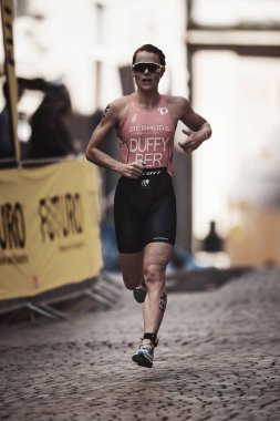 Flora kadın ITU triatlon serisi çalışan Duffy (Ber)