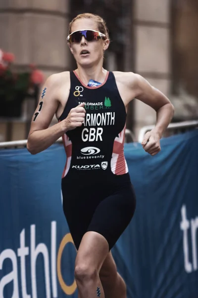 Jessica Learmonth (GBR) corriendo por el segundo lugar en el wome —  Fotos de Stock