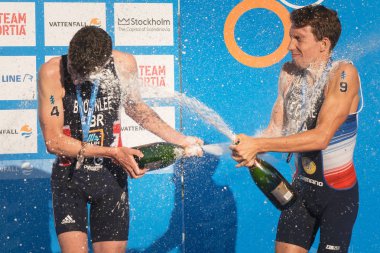 Mutlu Kristian Blummenfelt (Nor) inci sırasında podyum cermony,