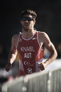 Alois yalak eski şehrin sokaklarında çalışan Knabl (Aut) 