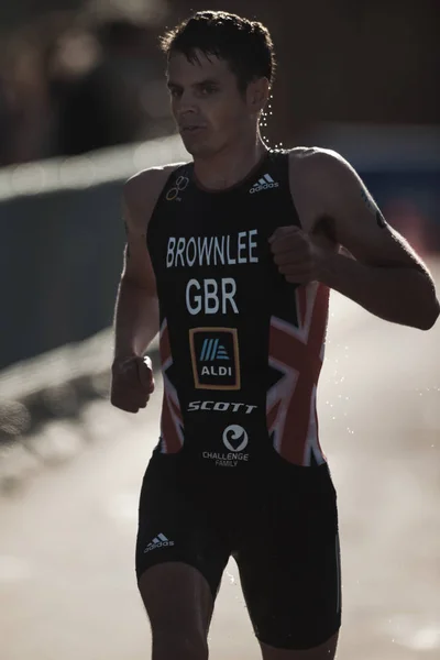 Closeup of Jonathan Brownlee (GBR) running trough the streets of — Stock Photo, Image