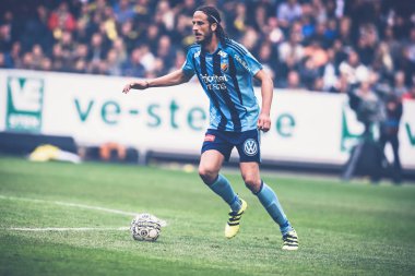 AIK ve DIF Al için arasında futbol derby, Jonas Olsson (DIF)