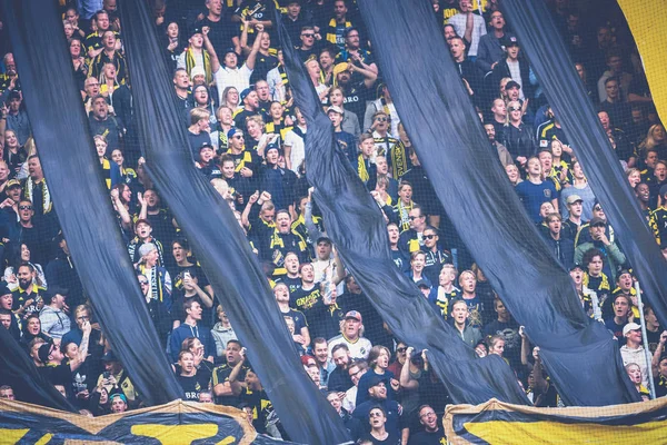 AIK tifo no derby de futebol entre AIK e DIF em Allsvenskan — Fotografia de Stock