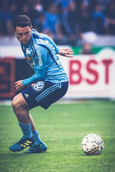 AIK ve DIF Al için arasında futbol derby, Karim Mrabti (DIF)