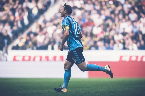 Kim Kallstrom (DIF) AIK ve DIF a arasında futbol derby