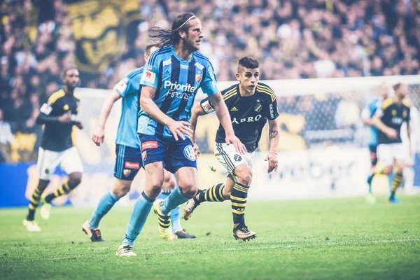 AIK ve DIF Al için arasında futbol derby, Jonas Olsson (DIF)