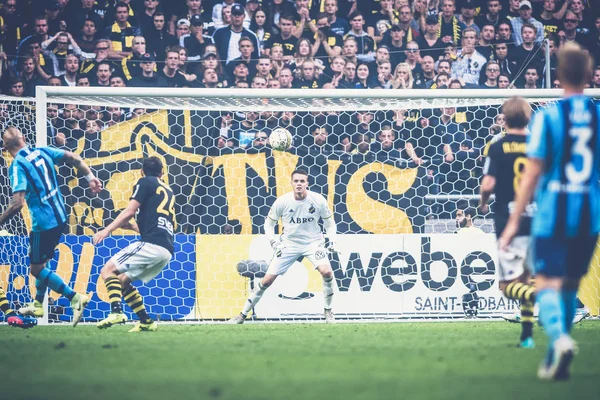 AIK ve DIF Allsvenskan arasında futbol derby