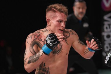 Adam Westlund ve Robin Roos arasındaki 20. Müsabaka